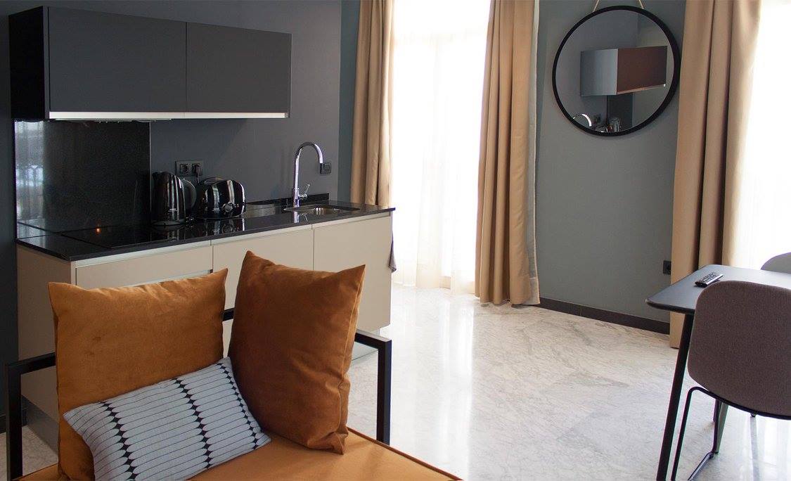 22f805b41112a25d2e9b0456f50697bc9b373bea